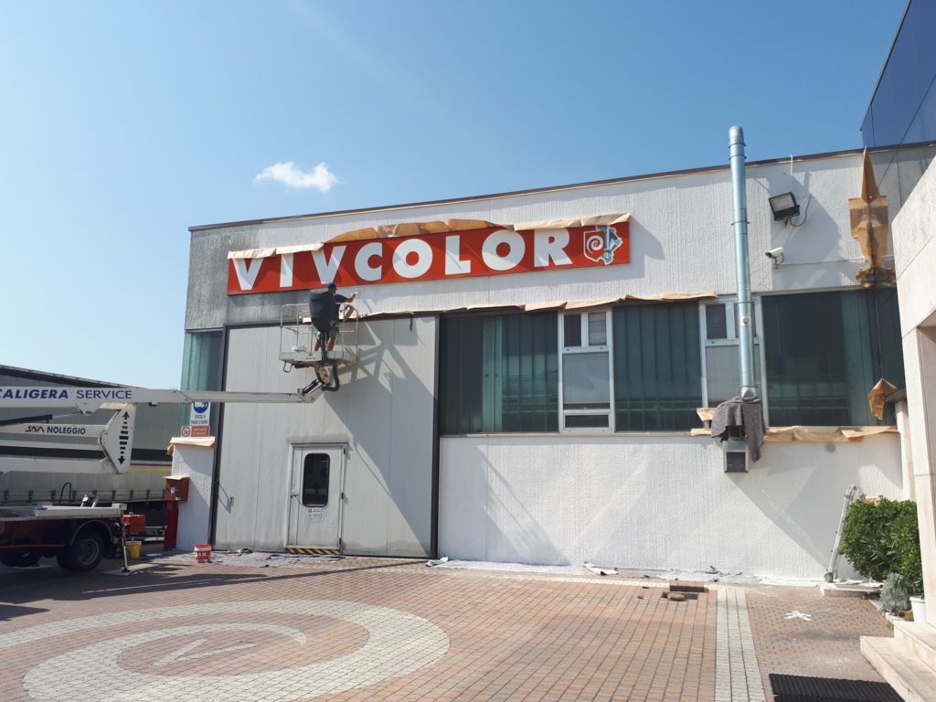 Work in progress rifacimento dellinsegna del nostro capannone