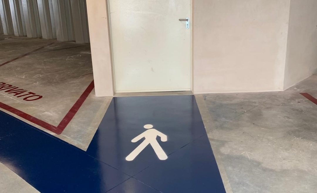 Couleurs vivolor en action! Regardez, quel résultat dans ce parking