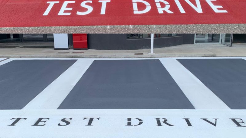 La couleur qui donne du caractère à vos espaces! Regardez