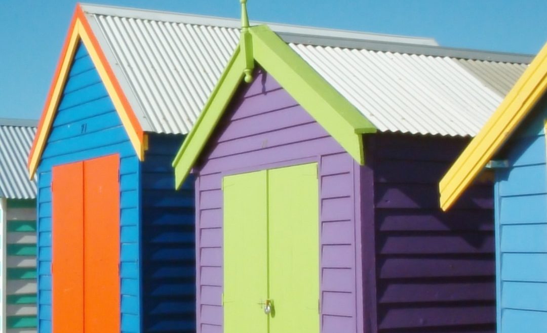Décorviv: imprégnation alcheridique qui préserve et colore le bois naturel