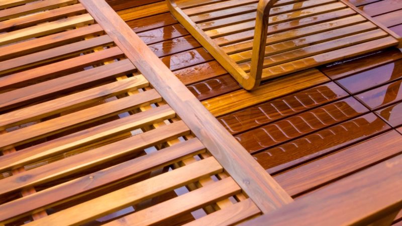 Impréptation du bois d'eau: protection naturelle qui améliore la beauté