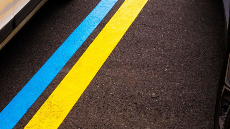 VIVPUR SIGNAL SMALTO: SEGNALETICA STRADALE AD ALTE PRESTAZIONI POLIURETANICHE Le