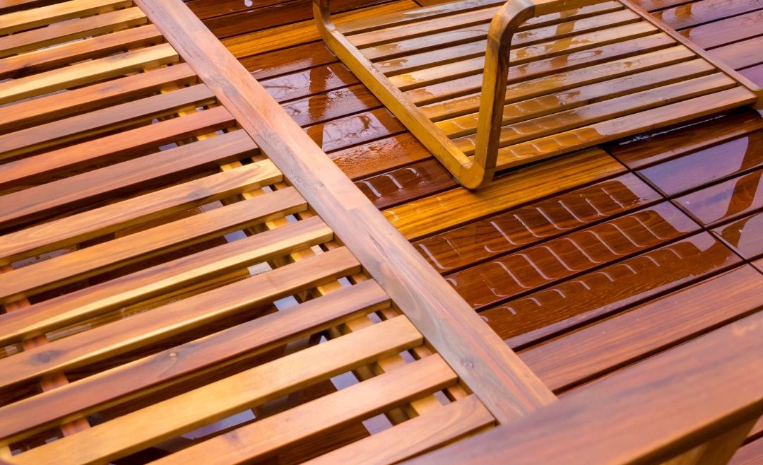 Waterwood impregnating: natural protection that enhances the beauty of wood