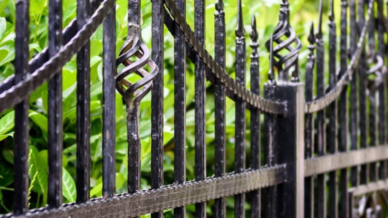 IRONMETAL: SMALTO MICACEO MONOCOMPONENTE A RAPIDA ESSICCAZIONE Questo smalto micaceo