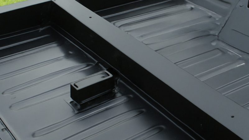 UNDERBODY: VERNICE PROTETTIVA ANTISASSO PER SOTTOSCOCCA Questo rivestimento protettivo plastico