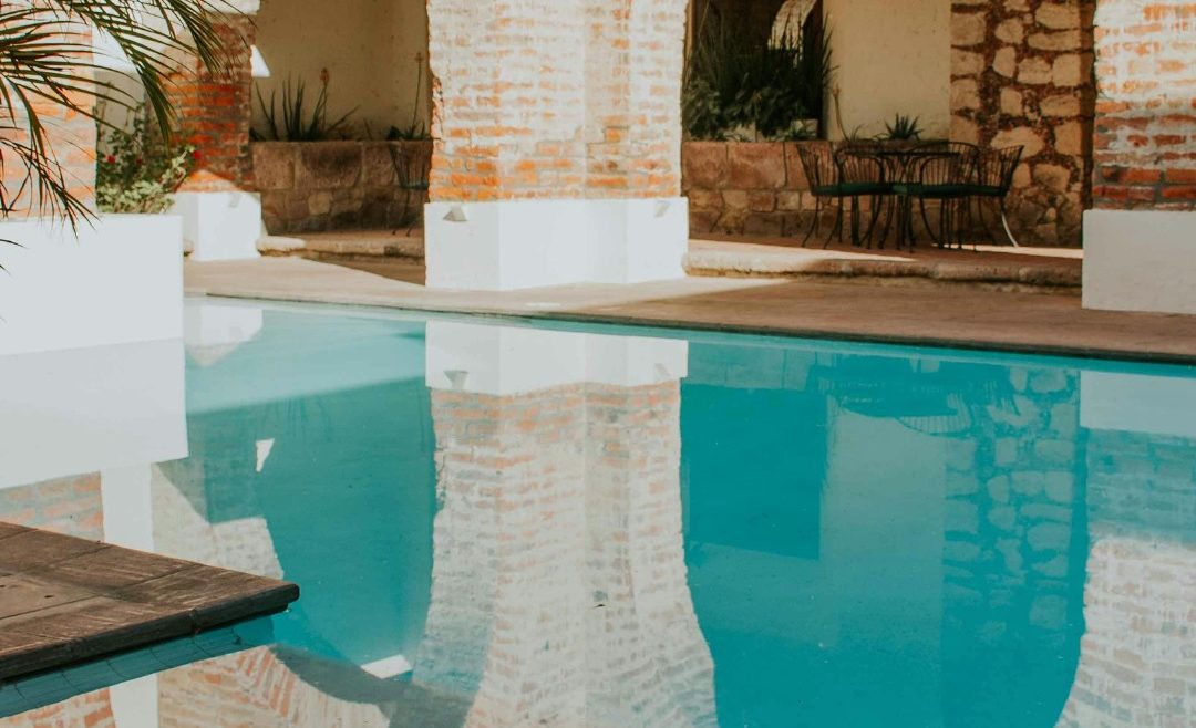 CHLOROVIV: CHLORINATED RUBBER ENAMEL FOR POOLS AND EXTREME ENVIRONMENTS The