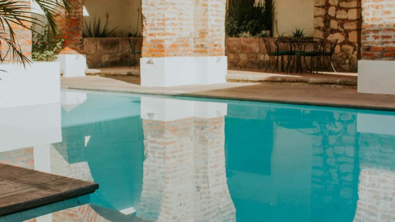 CHLOROVIV: CHLORINATED RUBBER ENAMEL FOR POOLS AND EXTREME ENVIRONMENTS The